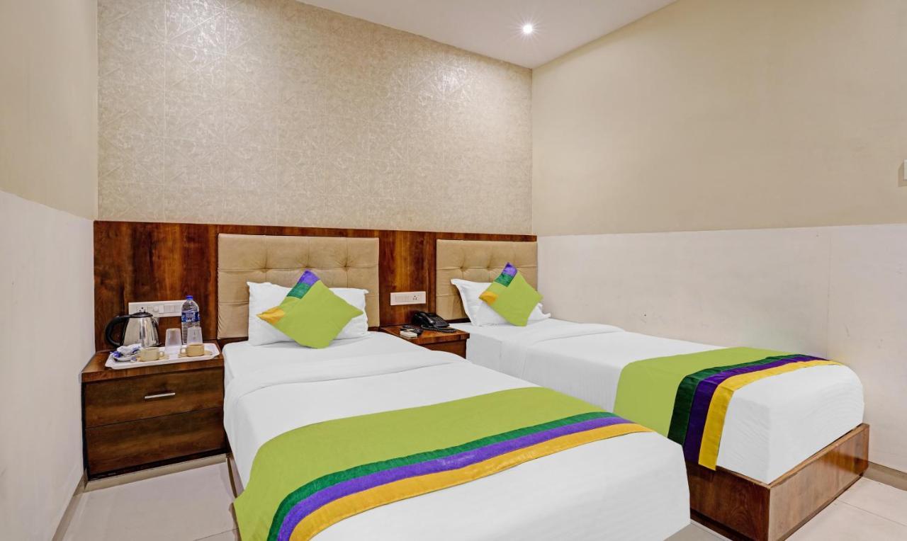 Hotel Bkc Mannat Mumbai Exteriör bild
