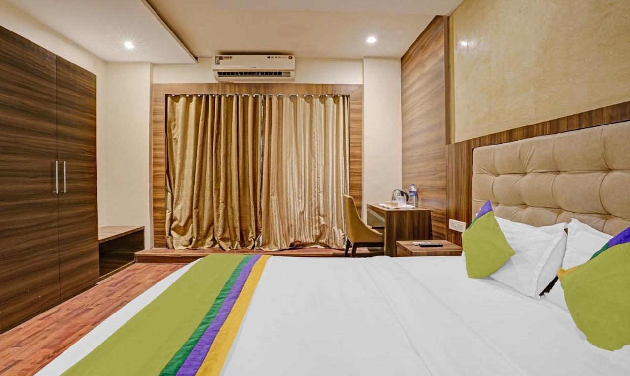 Hotel Bkc Mannat Mumbai Exteriör bild