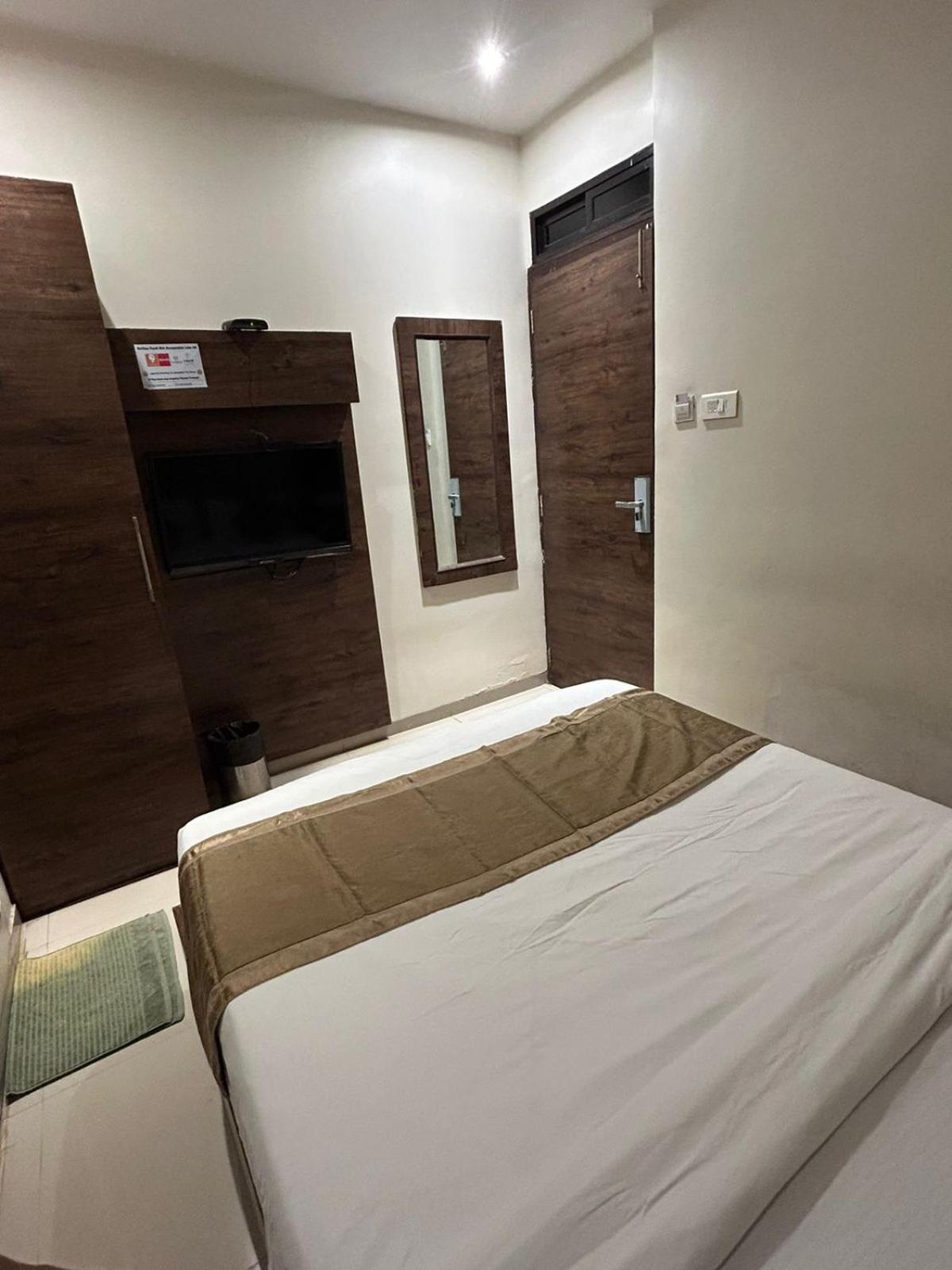 Hotel Bkc Mannat Mumbai Exteriör bild