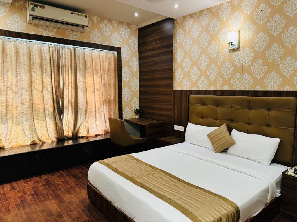 Hotel Bkc Mannat Mumbai Exteriör bild